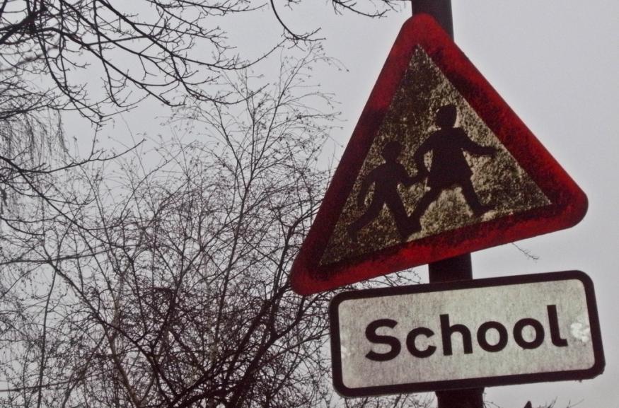 School Proposes Hermetically Sealing Children From Air Pollution