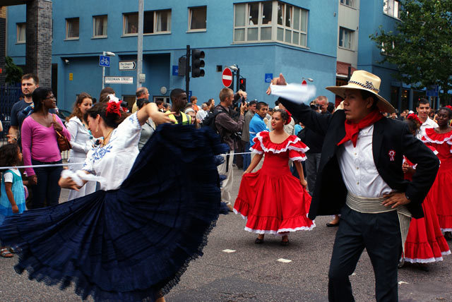 9696_carnivaldelpueblo1.jpg