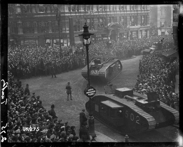 Tanks on Ludgate, 1918. 