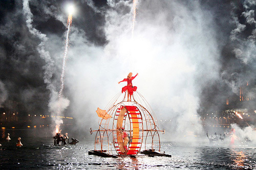 Fous de Bassin, Millwall Outer Dock by MykReeve 