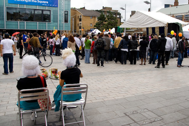 13587_1107_gilletsquare.jpg