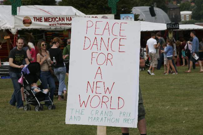 Give Peace a Dance by Zaspic