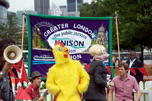 13744_2107_crowd.jpg