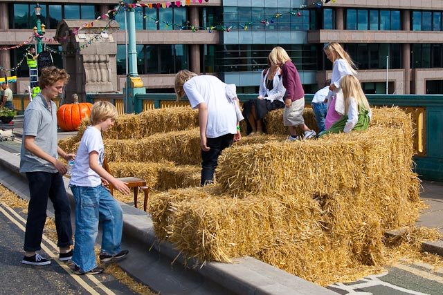 Teaching the kids to make hay not war (DeanN) 