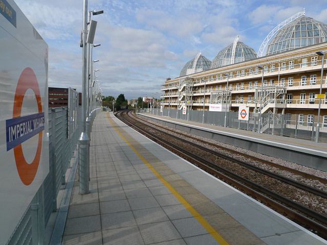 14616_imperialwharf_platform.jpg