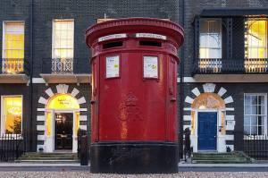 big_postbox9Oct09.jpg