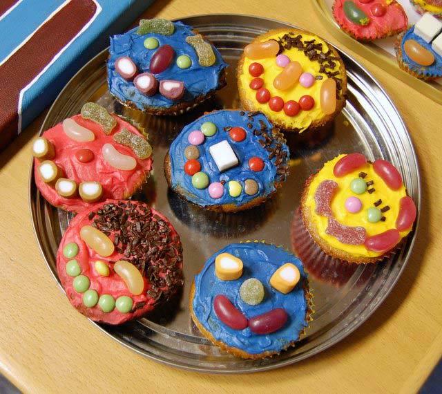 14697_cake-faces.jpg