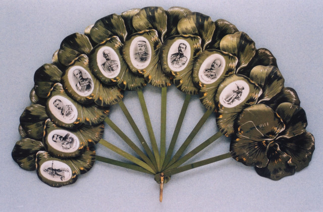 Souvenir fan of the Second Boer War (1899-1902), featuring portraits of British generals. c. 1905 