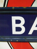 Balham_roundel.jpg