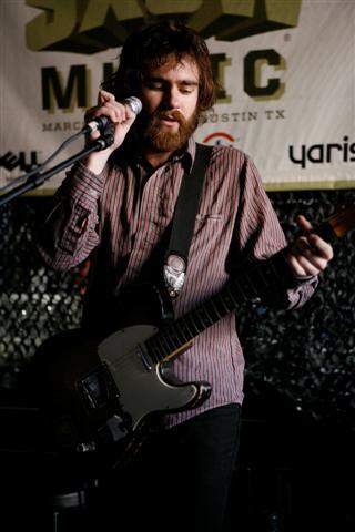 liam_finn (Small).jpg