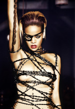 rihanna1109.jpg