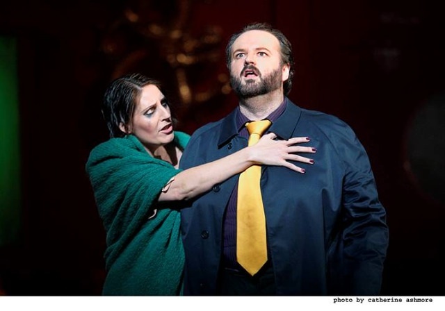 Amanda Echalaz as Liu and Gwyn Hughes Jones as Calaf 