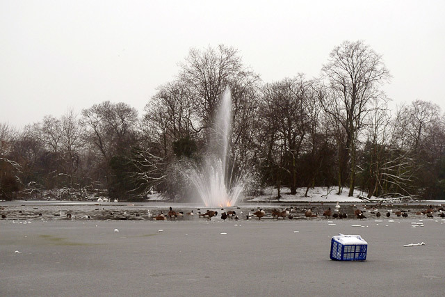 Part-frozen fountain in Victoria Park DeanN