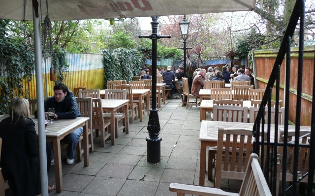 16887_greenwich_union_beer_garden.jpg
