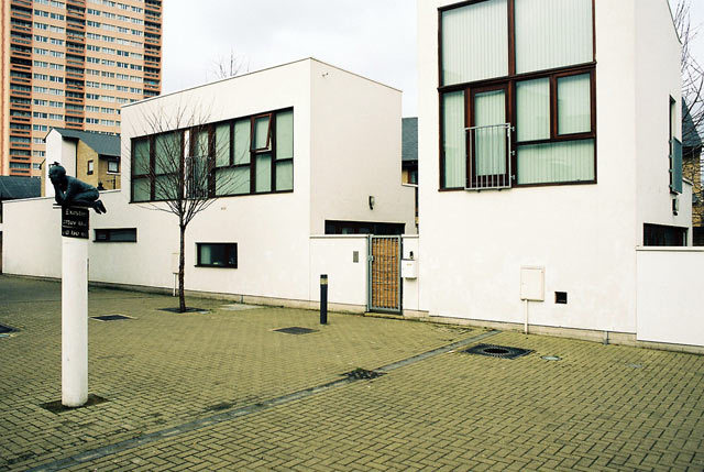 Donnybrook Quarter, Bow