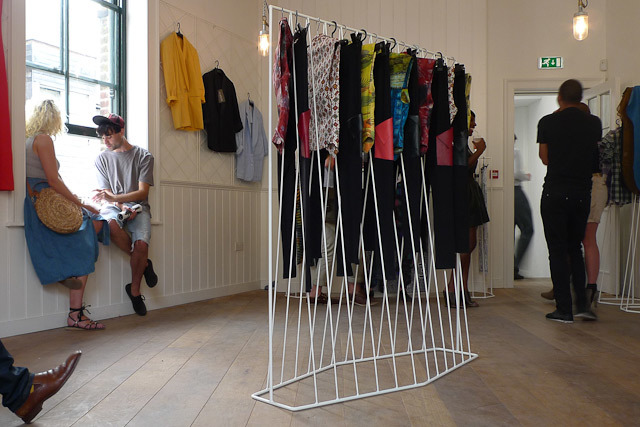 18174_123_clothes2.jpg