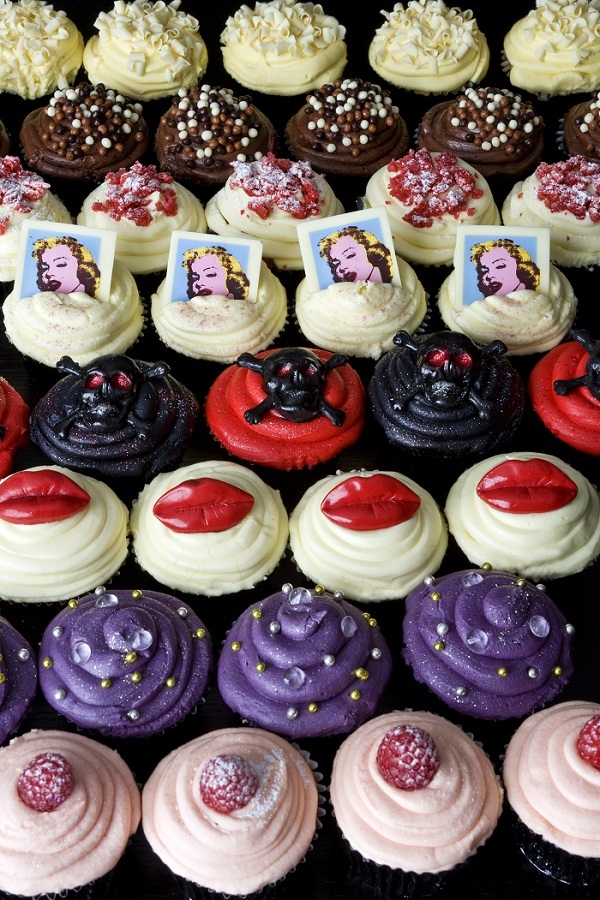 18699_cakes.jpg