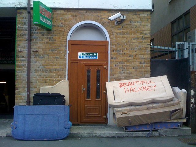 18755_hackneysofa_640x480.jpg