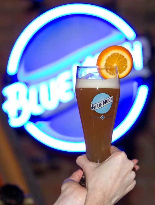 Blue Moon + orange = good