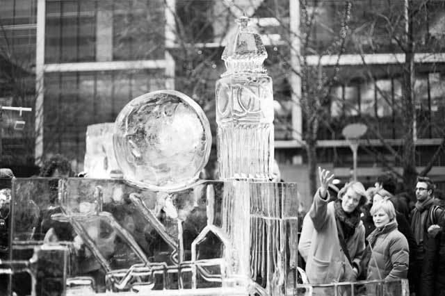 ice-sculpting-canary-wharf-13.jpg