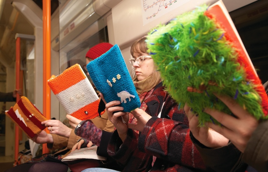 Book cosies, © F&amp;W Media