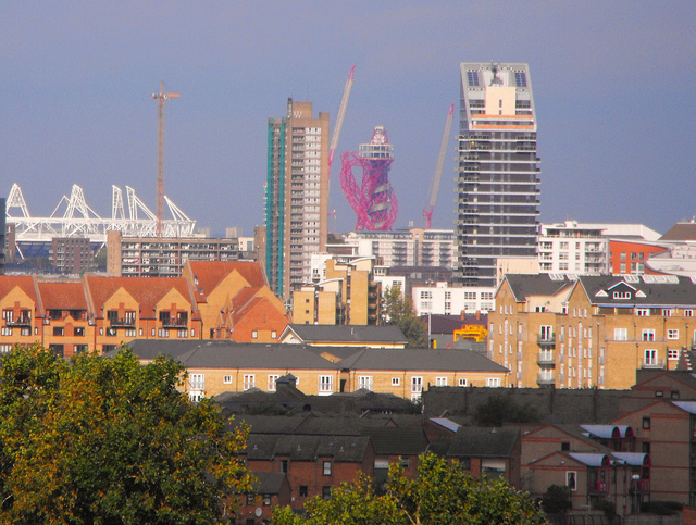 The (zoomed in) view from Greenwich Park. Photo / Surreydweller.