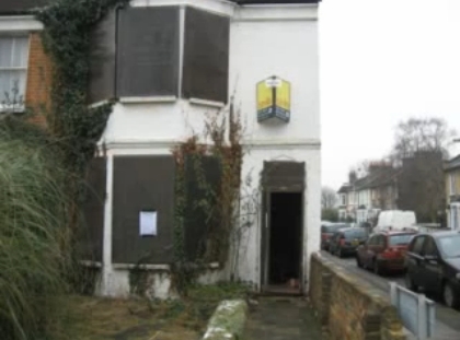 Protesters Prevent Lewisham Homes Sell Off | Londonist