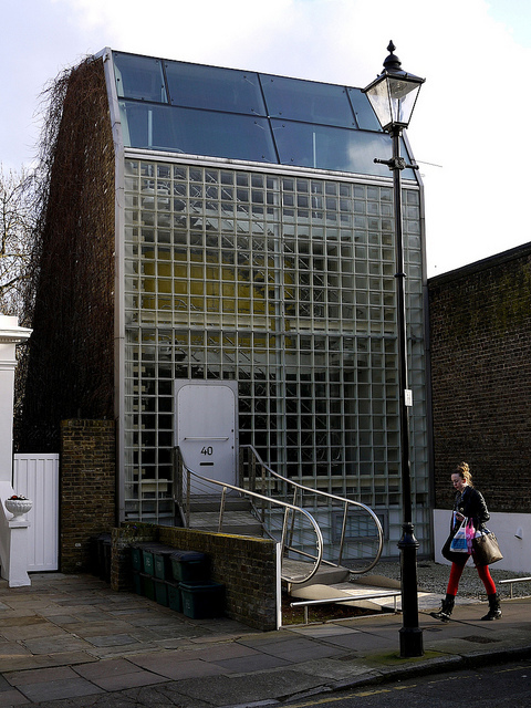 Crazy building, crazy door - Douglas Road, Islington, by paulitzerPix