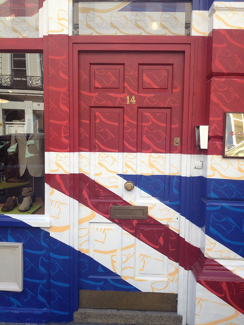 Patriotic doorway in Covent Garden, by Tezzer57
