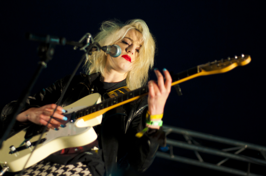 Beth Jeans Houghton plays to a soggy Applecart Festival in Victoria Park, east London (2012)