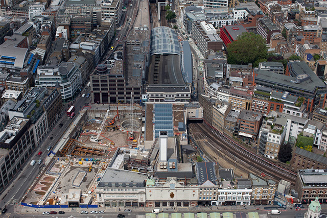 Farringdon station