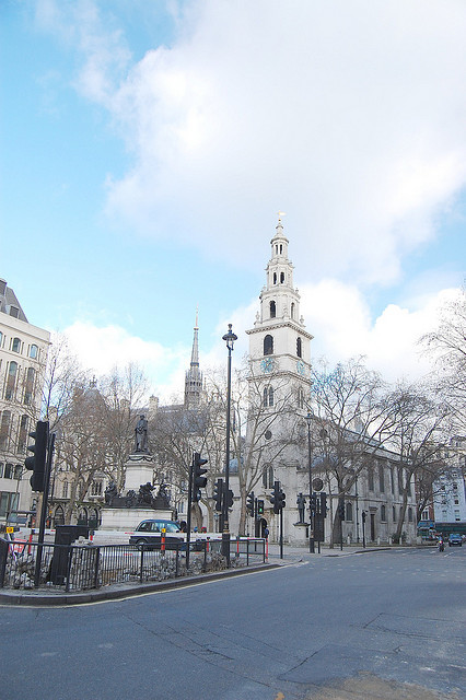 St Clement Danes, by Istvan