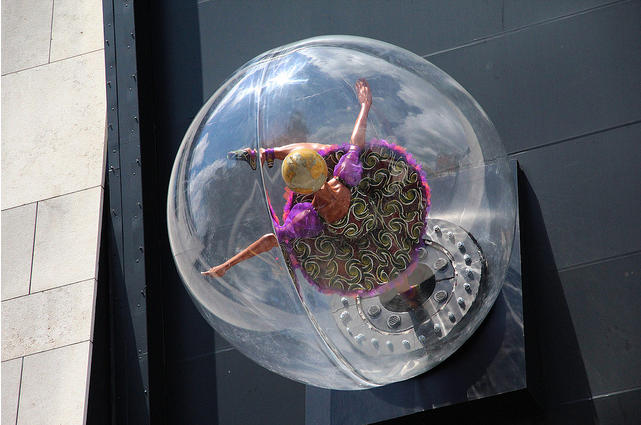 Globe Head Ballerina by Yinka Shonibare / Photo Royal Opera House 