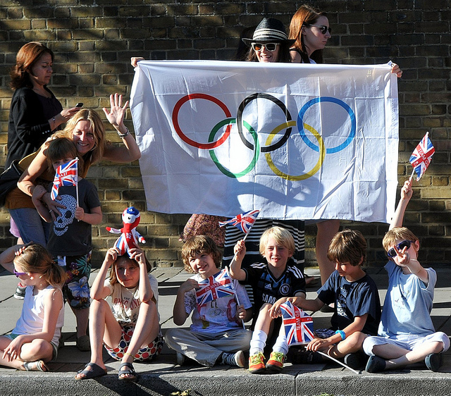 Bless their cottons - waiting for the torch in Tooting Bec, by McTumshie
