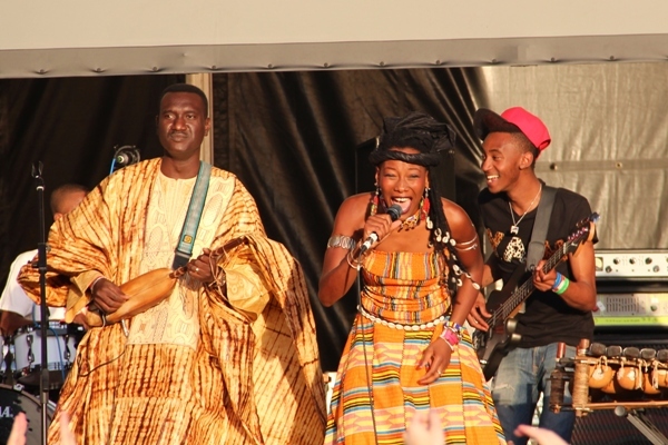Bassekou Kouyate with compatriot Fatoumata Diawara, whose singing featured throughout the night