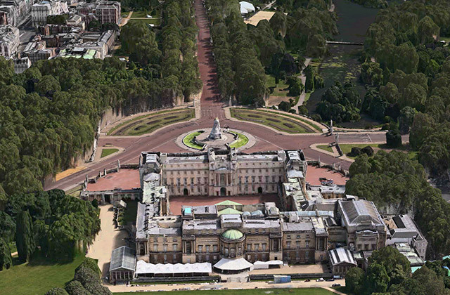 Buckingham Palace and the Mall; the rendering engine isn't too hot at drawing trees.