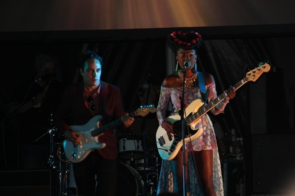 Shingai Shoniwa of the Noisettes owned the stage