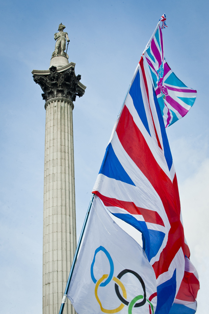 A column of Union Flags. (Jose Farinha)
