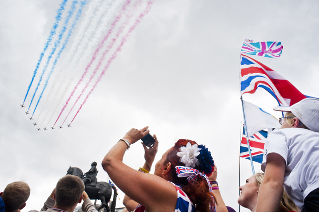The Red Arrows wow the crowd. (Jose Farinha)