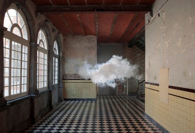 Berndnaut Smilde, Nimbus D’Aspremont, 2012. Courtesy the artist and Ronchini Gallery. Photo Cassander Eeftinck Schattenkerk