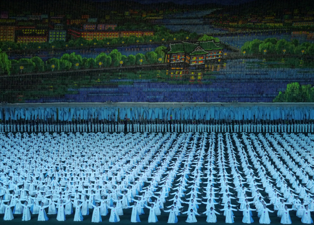 Jeremy Hunter, Pyongyang River View. Image courtesy Atlas gallery.