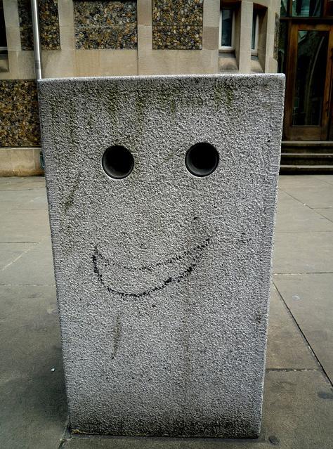 Happy bollard in Southwark, by BLTP Photo