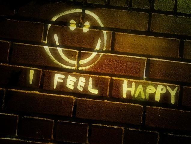 Smiley wall, by poppelus