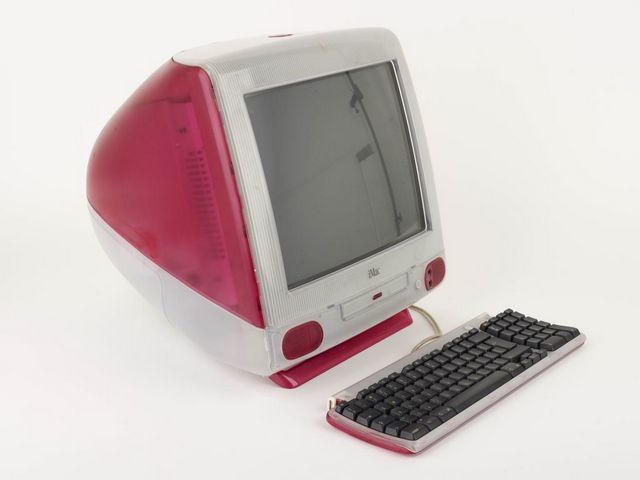 Apple iMac designed by Jonathan Ive, 1998-9. Image courtesy Design Museum.