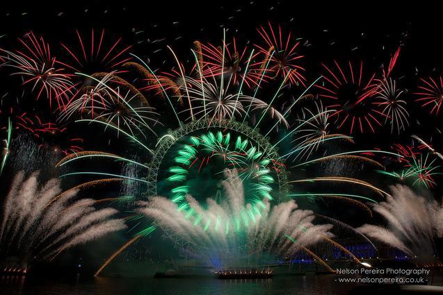 Fireworks on the Thames by Nelson Pereira