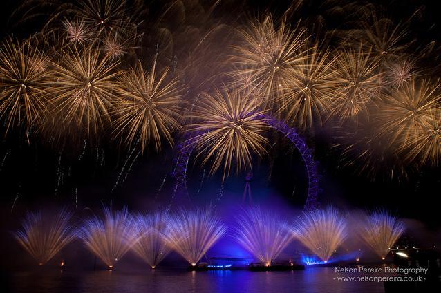Fireworks on the Thames by Nelson Pereira