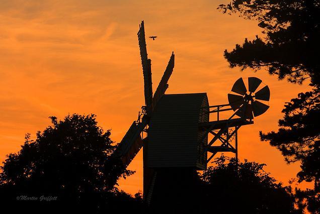 Wimbledon Common windmill / photo by 4orty7even