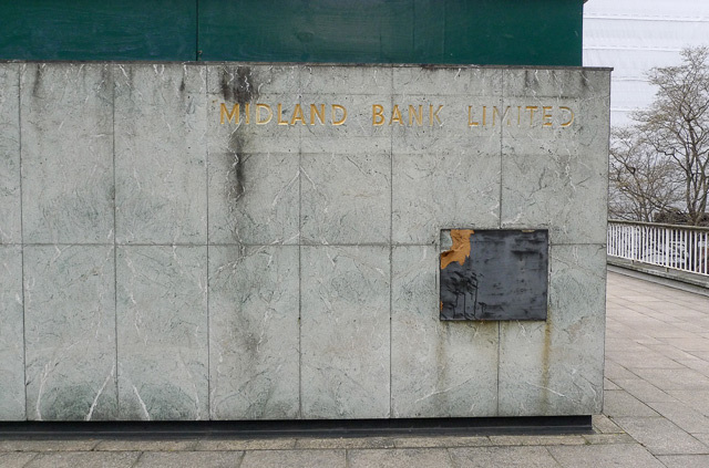 Former Midland bank and (presumably) ATM, St Alphage Highwalk
