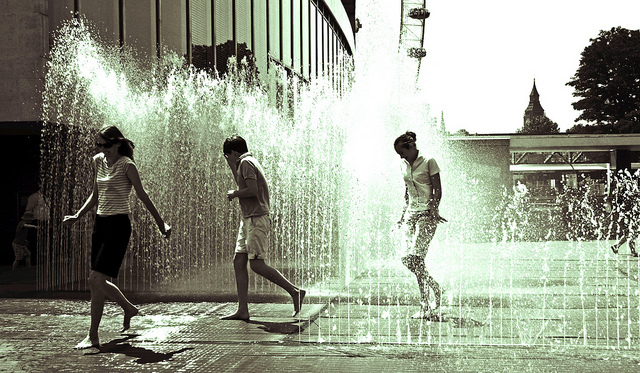 Southbank fountains by Sam Carpenter