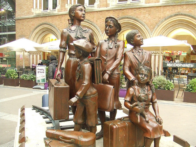 Jewish Children Statue at Liverpool Street Station by Matt From London
